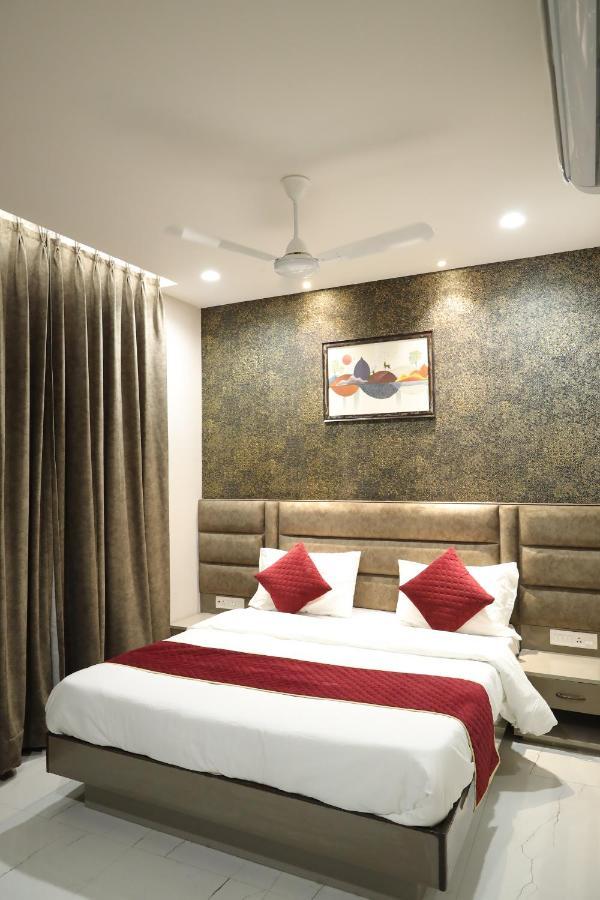 Hotel The Bell Ludhiana Exterior foto